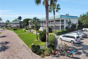 827 E Gulf Dr UNIT I3, Sanibel, FL 33957, Sold 08/17/17