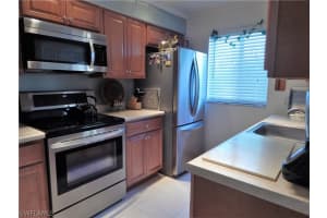 12624 Kenwood Ln d, Fort Myers, FL 33907, Sold 11/06/17