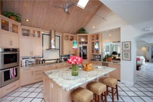 1272 Isabel Dr, Sanibel, FL 33957, Sold 05/21/18