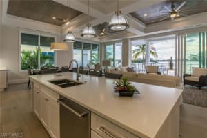 825 San Carlos Dr, Fort Myers Beach, FL 33931, Sold 12/06/17