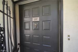2121 Collier Ave APT 217, Fort Myers, FL 33901, Sold 10/19/17