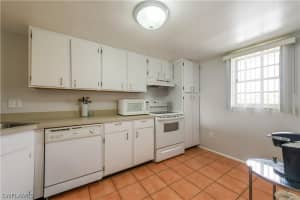 2111 Barkeley Ln Apt 20, Fort Myers, FL 33907, Sold 12/05/17