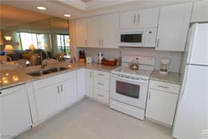 979 E Gulf Dr D402, Sanibel, FL 33957, Sold 03/01/18