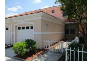 3825 Schoolhouse Rd E APT 5, Fort Myers, FL 33916, Sold 12/04/17