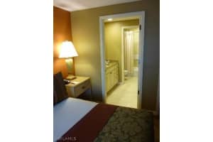 221 9th St S #304, Naples, FL 34102, Sold 01/19/18