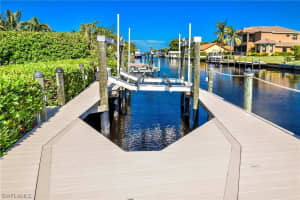 15111 Intracoastal Ct, Fort Myers, FL 33908, Sold 03/29/18