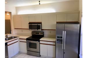 314 Emerald Bay Cir, Naples, FL 34110, Sold 03/16/18