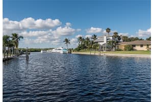 119 Montrose Dr, Fort Myers, FL 33919, Sold 11/30/17