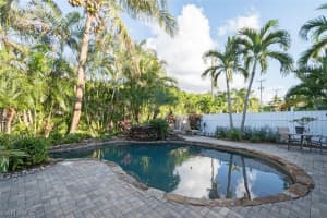 2021 Timberline Dr, Naples, FL 34109, Sold 12/04/18