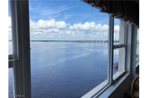1900 Clifford St, Fort Myers, FL 33901, Sold 02/27/18