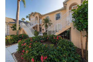 752 Wiggins Lake Dr, Naples, FL 34110, Sold 02/26/18