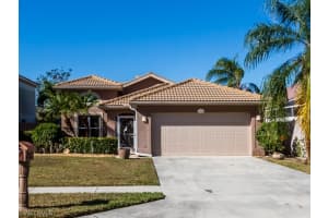 141 Sabal Lake Dr, Naples, FL 34104, Sold 02/23/18