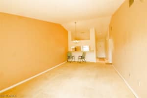9305 Lake Park Dr APT 203, Fort Myers, FL 33919, Sold 05/18/18