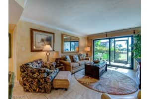 671 E Gulf Dr, Sanibel, FL 33957, Sold 06/12/18