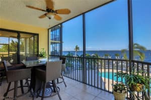 4029 SE 20th Pl APT 104, Cape Coral, FL 33904, Sold 04/20/18