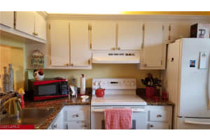 9261 Central Park Dr APT 105, Fort Myers, FL 33919, Sold 04/27/18