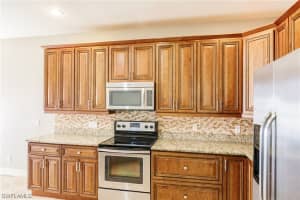 238 Stanhope Cir, Naples, FL 34104, Sold 04/23/18