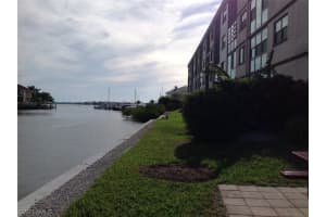 803 River Point Dr, Naples, FL 34102, Sold 05/04/18