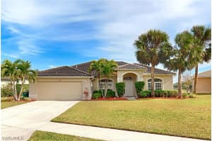 8455 Laurel Lakes Blvd, Naples, FL 34119, Sold 05/18/18
