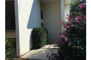 576 Retreat Dr, Naples, FL 34110, Sold 04/16/18