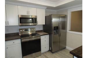 2121 Collier Ave APT 106, Fort Myers, FL 33901, Sold 04/19/18