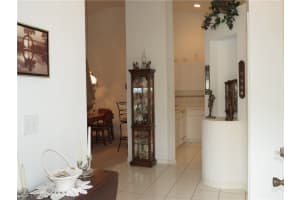 5258 Whitten Dr, Naples, FL 34104, Sold 04/07/18