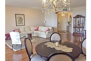 1001 Arbor Lake Dr, Naples, FL 34110, Sold 04/25/18