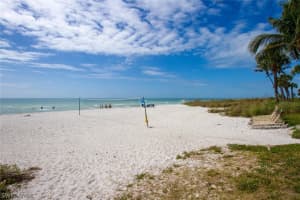 2445 W Gulf Dr, Sanibel, FL 33957, Sold 05/15/18