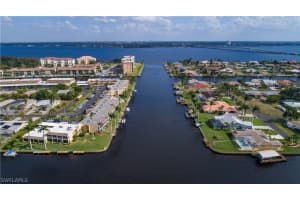 1908 SE 43rd St APT 207, Cape Coral, FL 33904, Sold 04/16/18