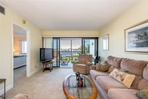 730 W Elkcam Cir, Marco Island, FL 34145, Sold 07/02/18