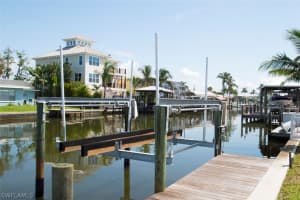 227 Albatross St, Fort Myers Beach, FL 33931, Sold 05/24/19