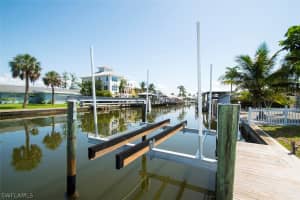 227 Albatross St, Fort Myers Beach, FL 33931, Sold 05/24/19