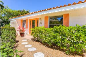 1338 Tahiti Dr, Sanibel, FL 33957, Sold 06/18/18