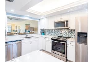 979 E Gulf Dr UNIT 422, Sanibel, FL 33957, Sold 05/16/18