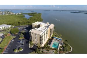 400 Lenell Rd APT 212, Fort Myers Beach, FL 33931, Sold 05/18/18