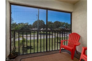 9295 Lake Park Dr APT 202, Fort Myers, FL 33919, Sold 05/15/18