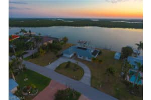 600 Randy Ln, Fort Myers Beach, FL 33931, Sold 06/04/18