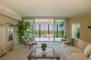435 Dockside Dr, Naples, FL 34110, Sold 09/10/18