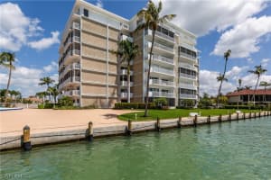 60 W Pelican St, Naples, FL 34113, Sold 04/11/19