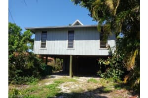 1291 Venetian Way, Naples, FL 34110, Sold 06/06/18