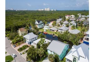 1285 Grand Canal Dr, Naples, FL 34110, Sold 08/24/18