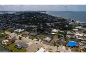 5310 Williams Dr, Fort Myers Beach, FL 33931, Sold 12/28/18