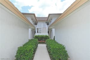 525 Lake Louise Cir, Naples, FL 34110, Sold 02/28/19