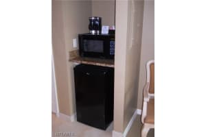 221 9th St S #406, Naples, FL 34102, Sold 02/15/19