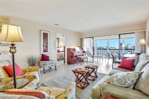 730 W Elkcam Cir, Marco Island, FL 34145, Sold 09/28/18
