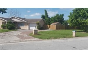 36 Crestwood Cir E, Lehigh Acres, FL 33936, Sold 08/10/18