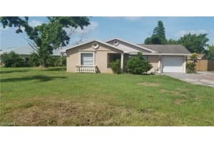 36 Crestwood Cir E, Lehigh Acres, FL 33936, Sold 08/10/18