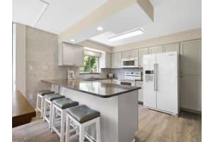 2265 W Gulf Dr #210b, Sanibel, FL 33957, Sold 11/18/19
