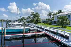 18056 San Carlos Blvd APT 165, Fort Myers Beach, FL 33931, Sold 10/19/18