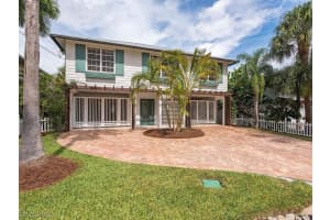 1285 Belaire Ct, Naples, FL 34110, Sold 07/02/19